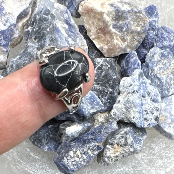Black turquoise and silver gem ring - Picture 2 of 3
